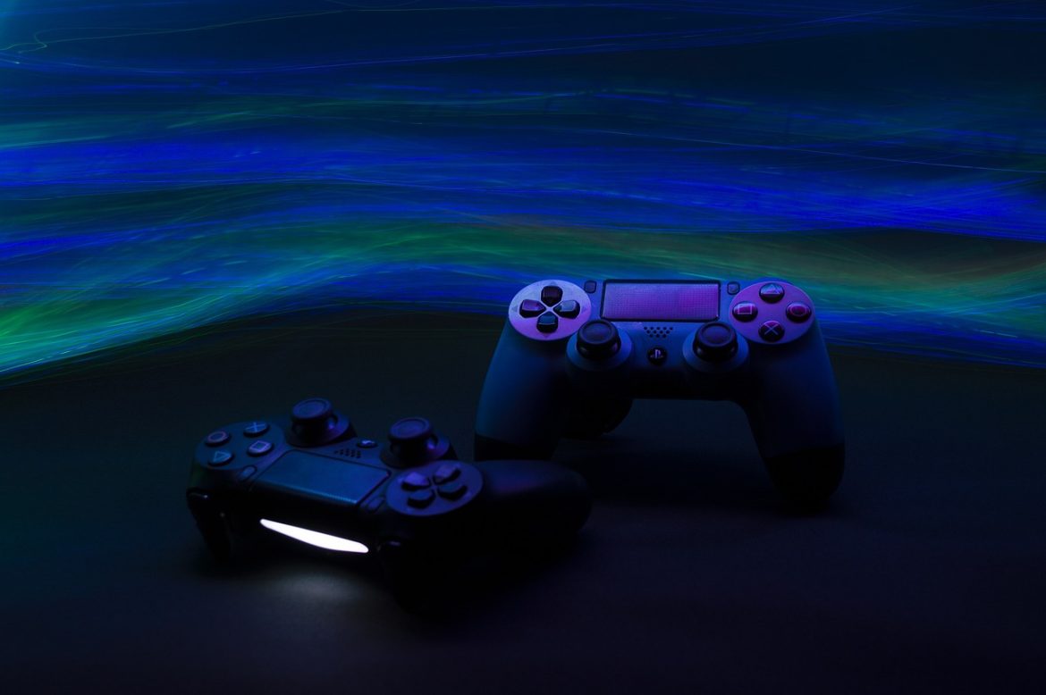 game-console-6603120_1280